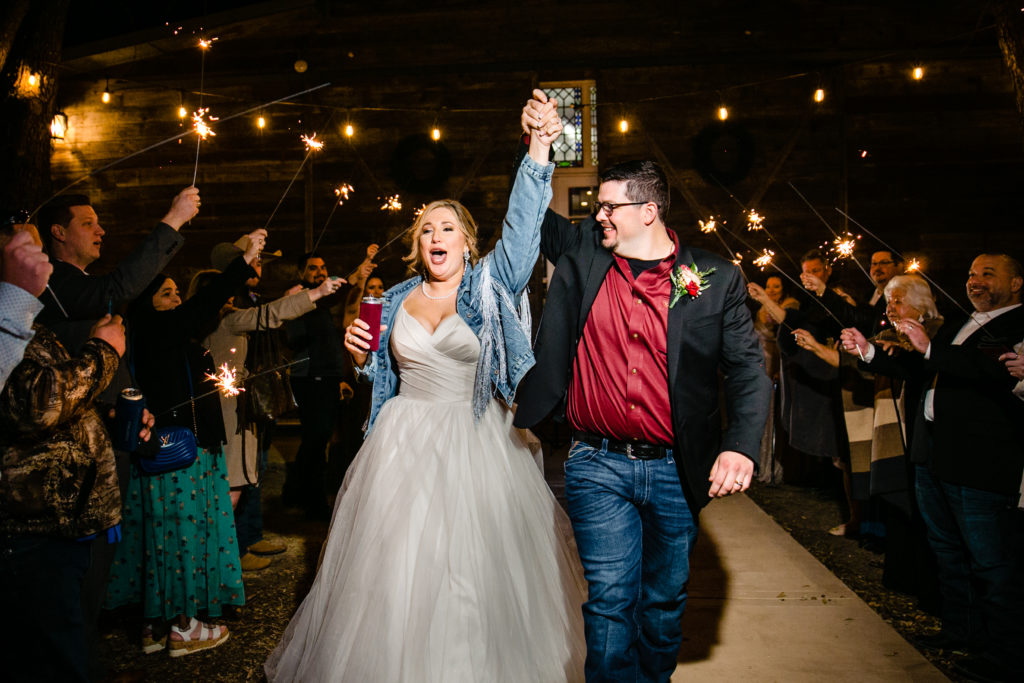 Winter wedding at Harper Hill Ranch.  Photography by Shannon Cain Photography