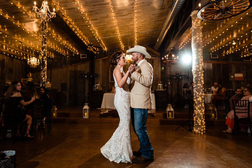 Wedding in Blanco, TX at Carriage Hills Ranch Event Venue.  Shannon Cain Photography