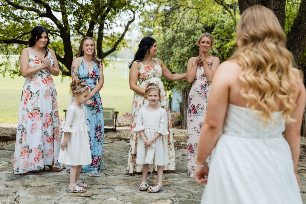 Spring wedding at Gruene Estate in Gruene, TX. Photography by Shannon Cain Photography