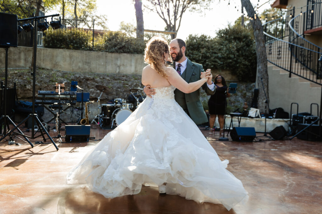 Spring Wedding at Messina Inn in Wimberley, TX. Shannon Cain Photography